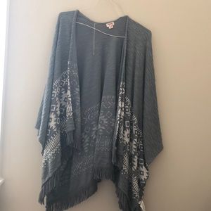 Women’s poncho